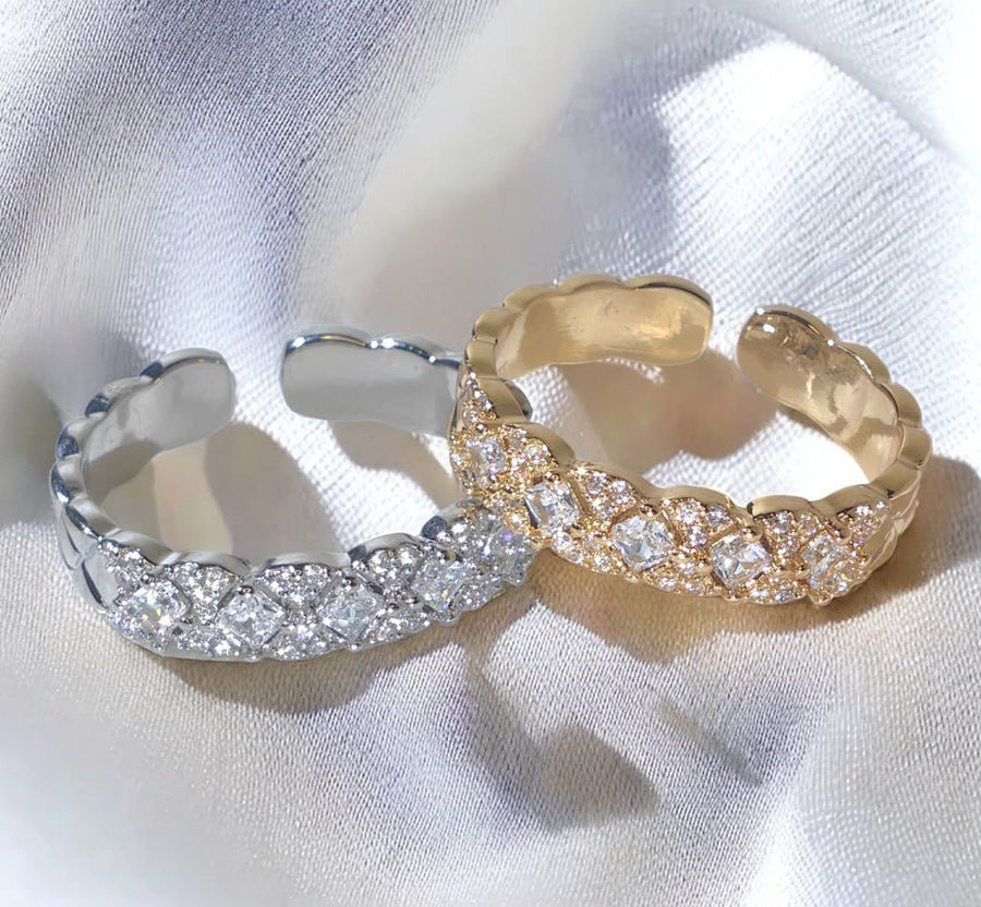 **Placage sous vide en or 18K :** Bague ouverte en laiton avec zircon (MAC213)