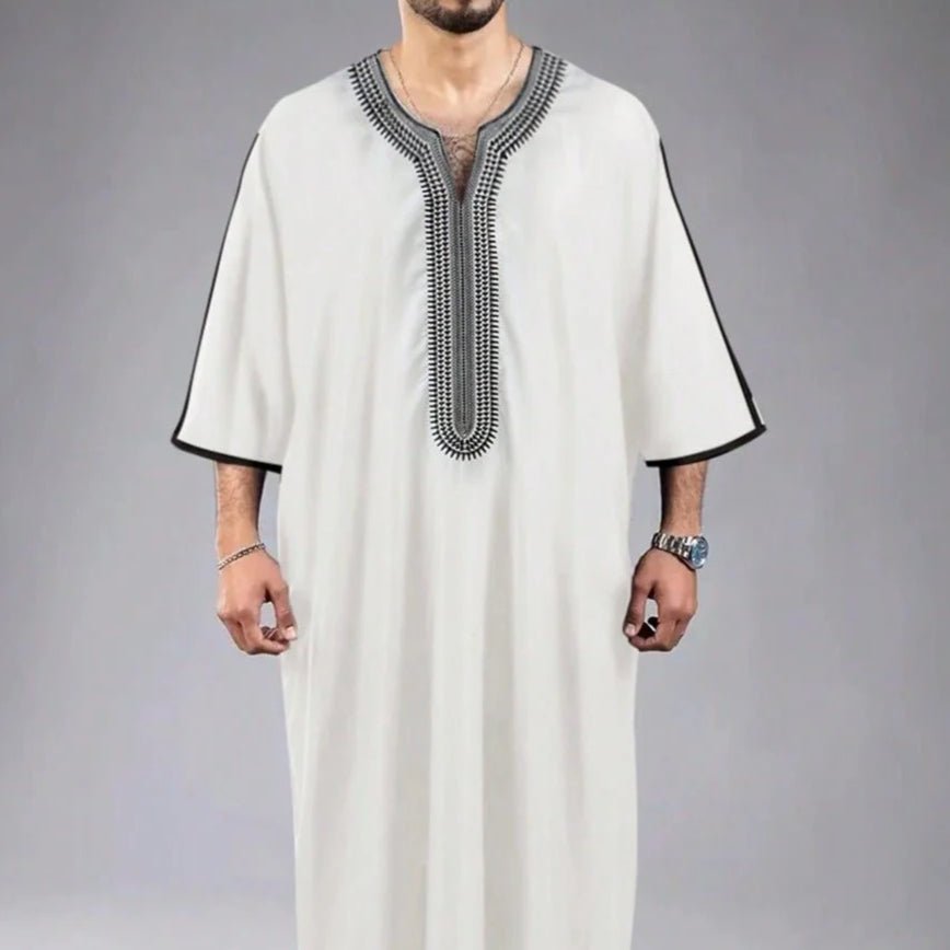 Robe Musulmane Thobe à Col en V avec Broderie et Coutures Géométriques, Manches Courtes Mi-longues (MT030)