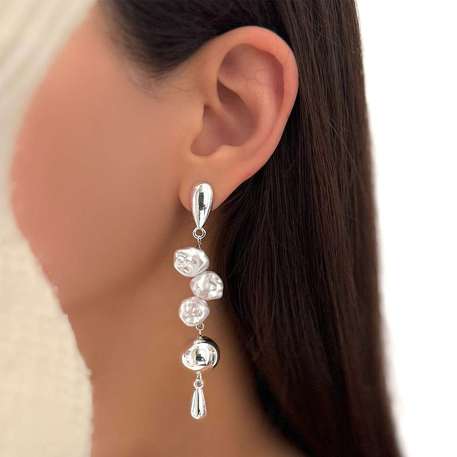 Boucles d'oreilles pendantes asymétriques artistiques à perles (MAC325)