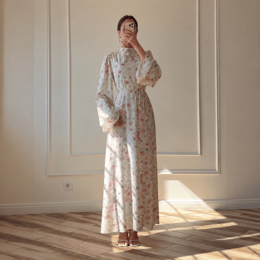 Robe Maxi à Imprimé Floral, Manches Évasées et Ceinture à la Taille (MS482)