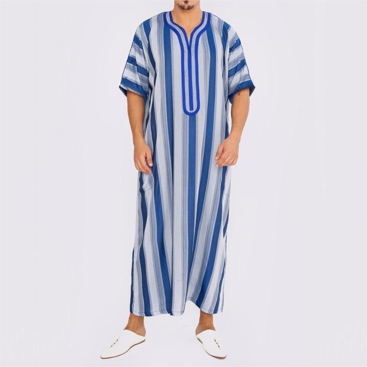 Thobe homme à manches courtes, rayures bleues et blanches, respirant, col en V et coupe modeste (MT031)