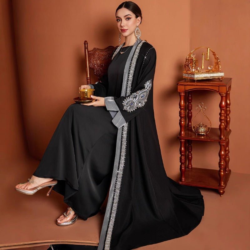 Abaya de Luxe Brodée à Strass | Ouverte devant avec Finition Contrastante et Manchettes Fendues (MOA235)