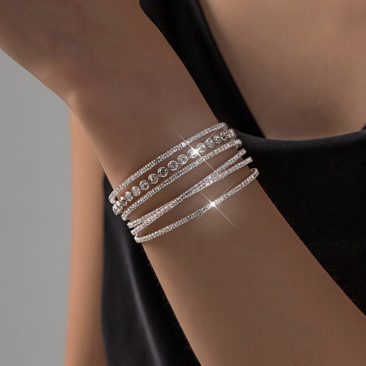 Bracelet extensible MAC184 orné de strass, élégant et scintillant