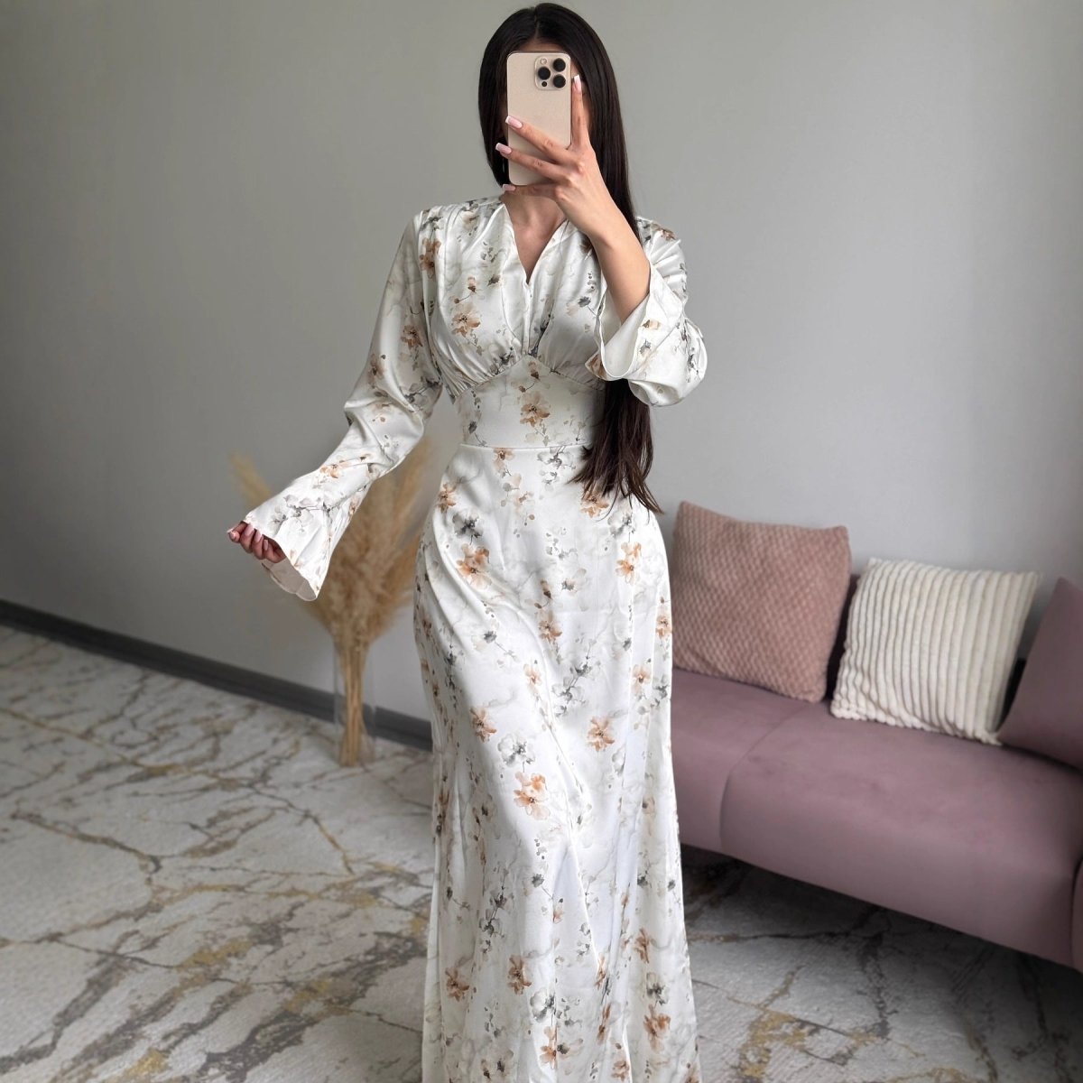 Robe longue en satin imprimé floral avec col en V (MS378)