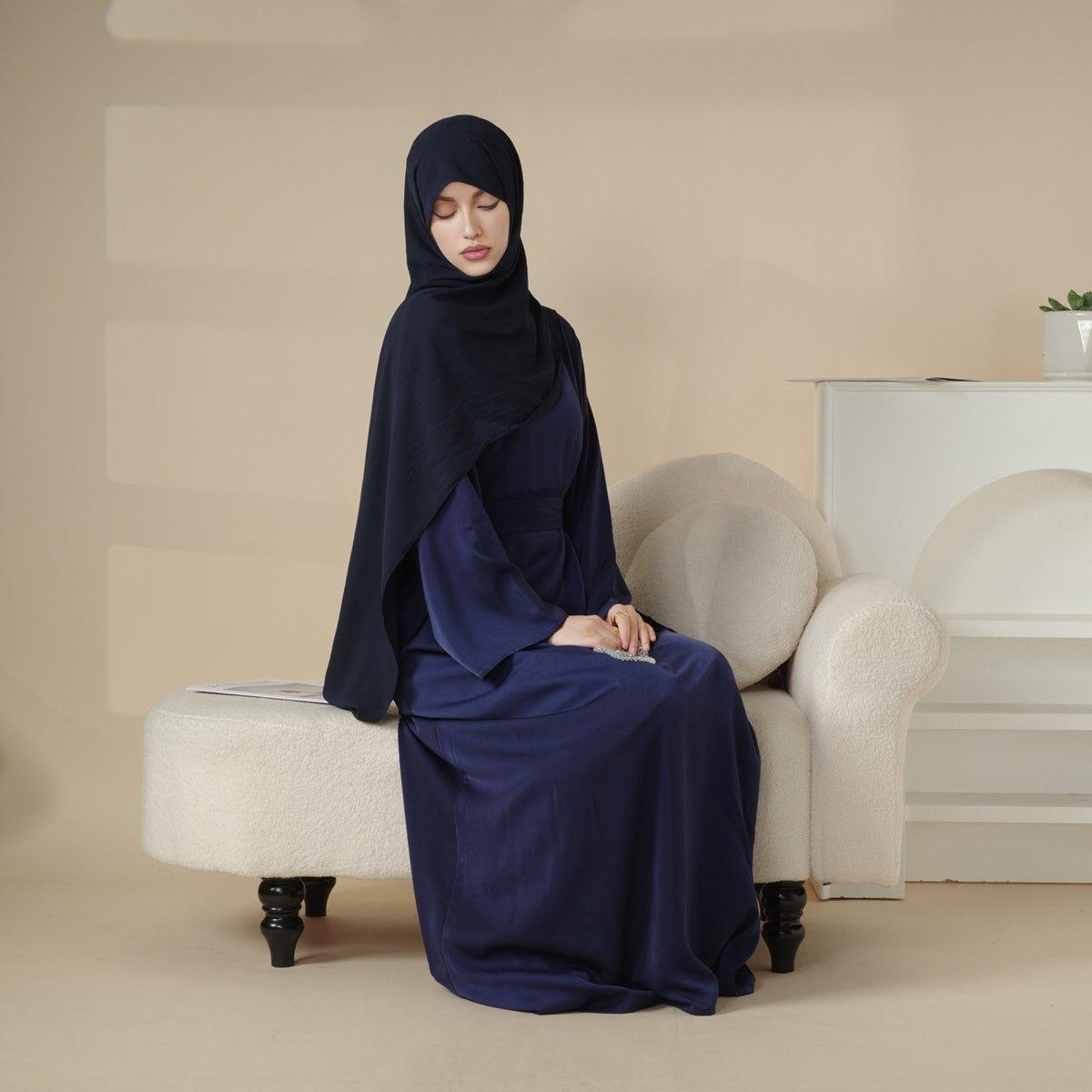 Abaya en satin unie à double poche et boutons dissimulés (MA030)