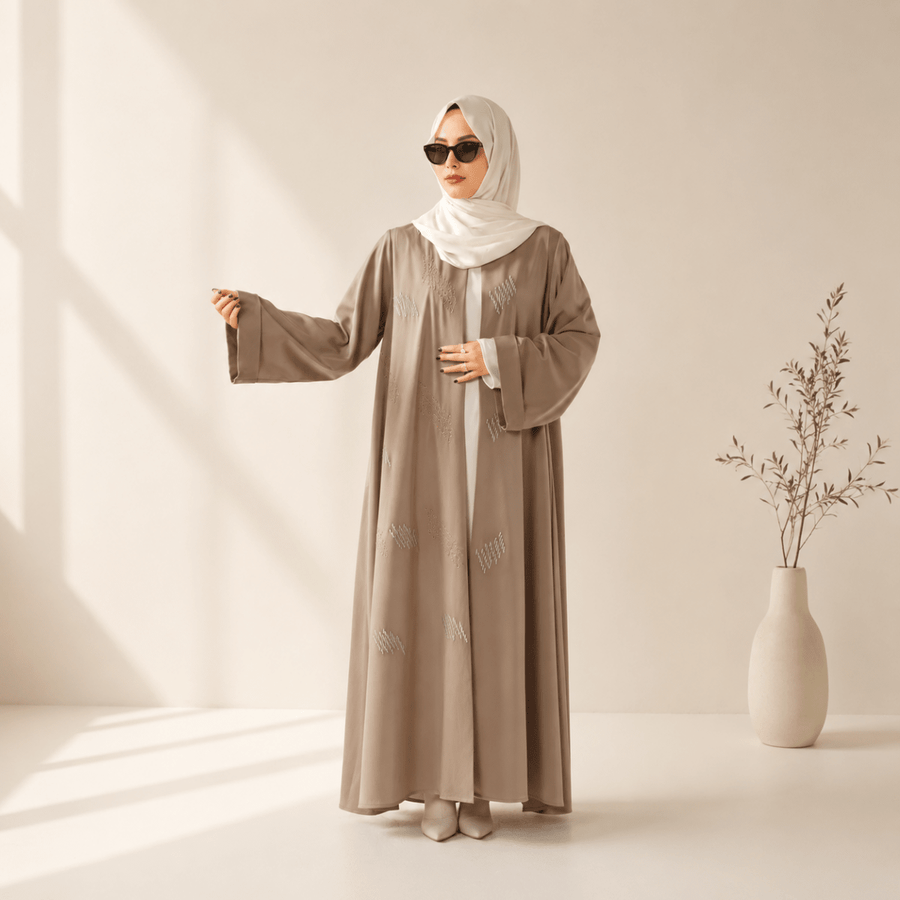Pièce d'Archive Abaya en Broderie 3D avec Perles Géométriques - MP004 (Taille M Uniquement)
