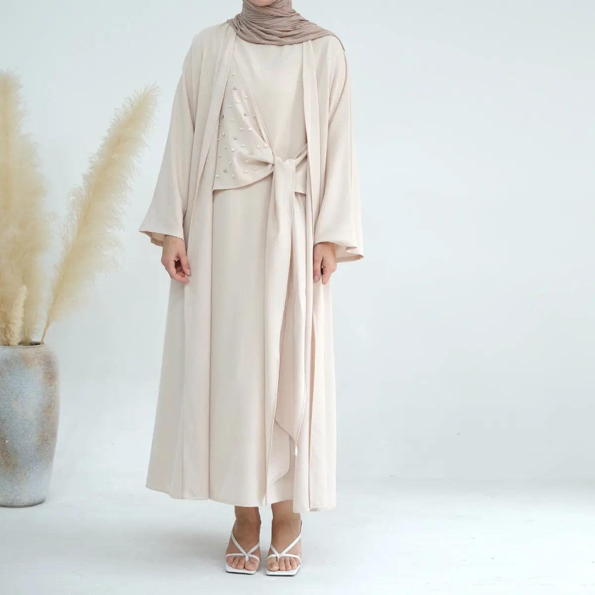 Abaya unie avec perles (MOA031)