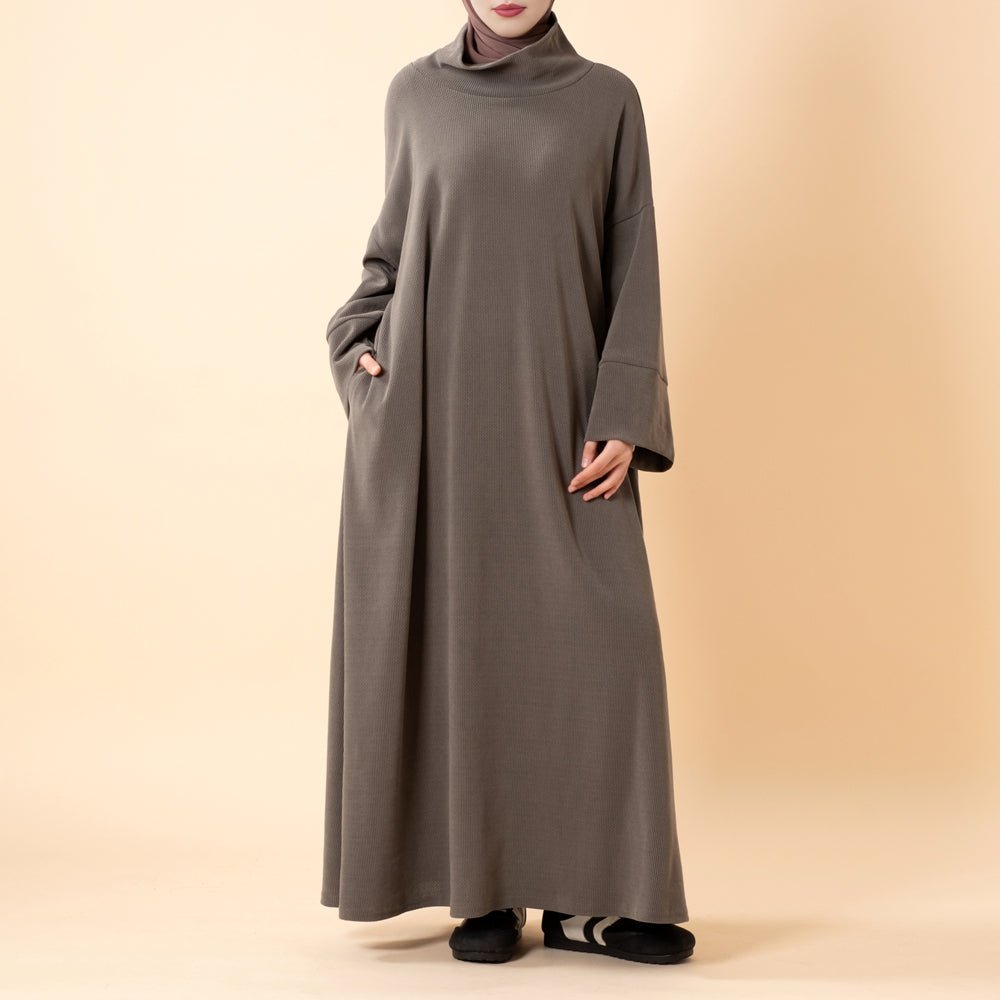Abaya col roulé décontractée avec poches (MA383)