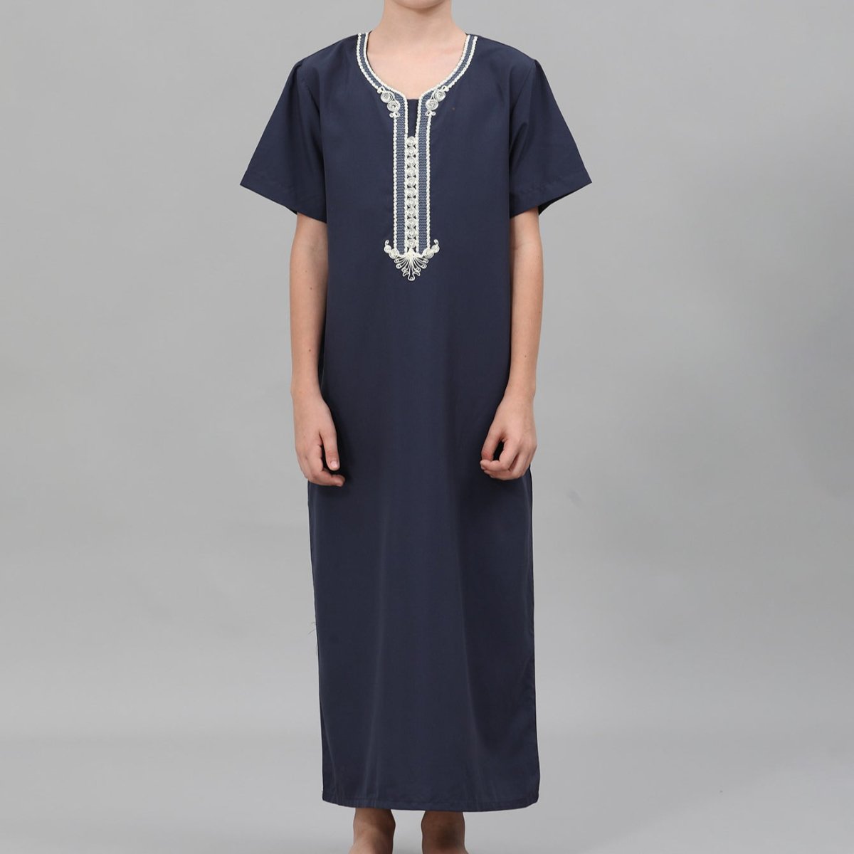 Qamis brodé pour garçon avec col orné (MKB036)