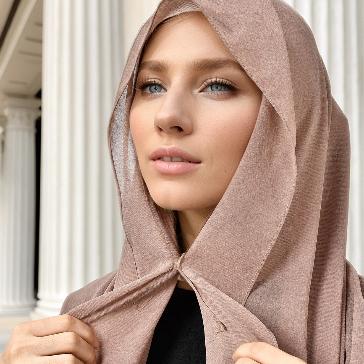 Hijab Instant en Mousseline Magnétique | Foulard Carré Facile à Porter, Antidérapant, avec Fermeture Magnétique (MH152)