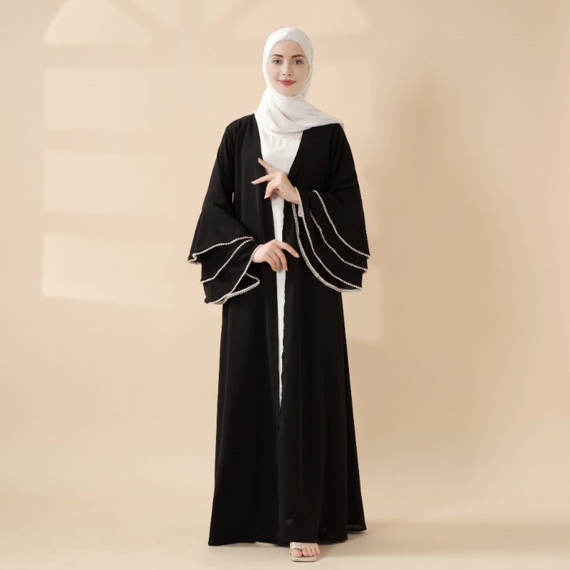 Cardigan modeste noir avec robe abaya à manchettes perlées et manches superposées, design élégant (MOA136)