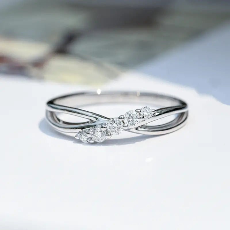 Bague creuse simple en croix micro-pavée MAC162
