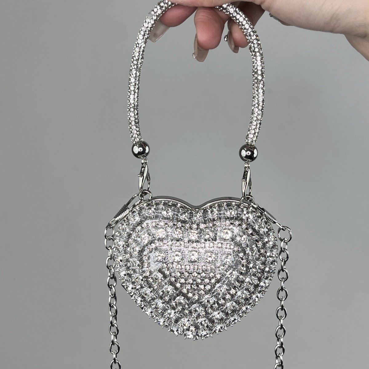 Sac pochette tendance à chaîne mini cœur avec strass – Sac bandoulière élégant de soirée pour femme (MAC240)