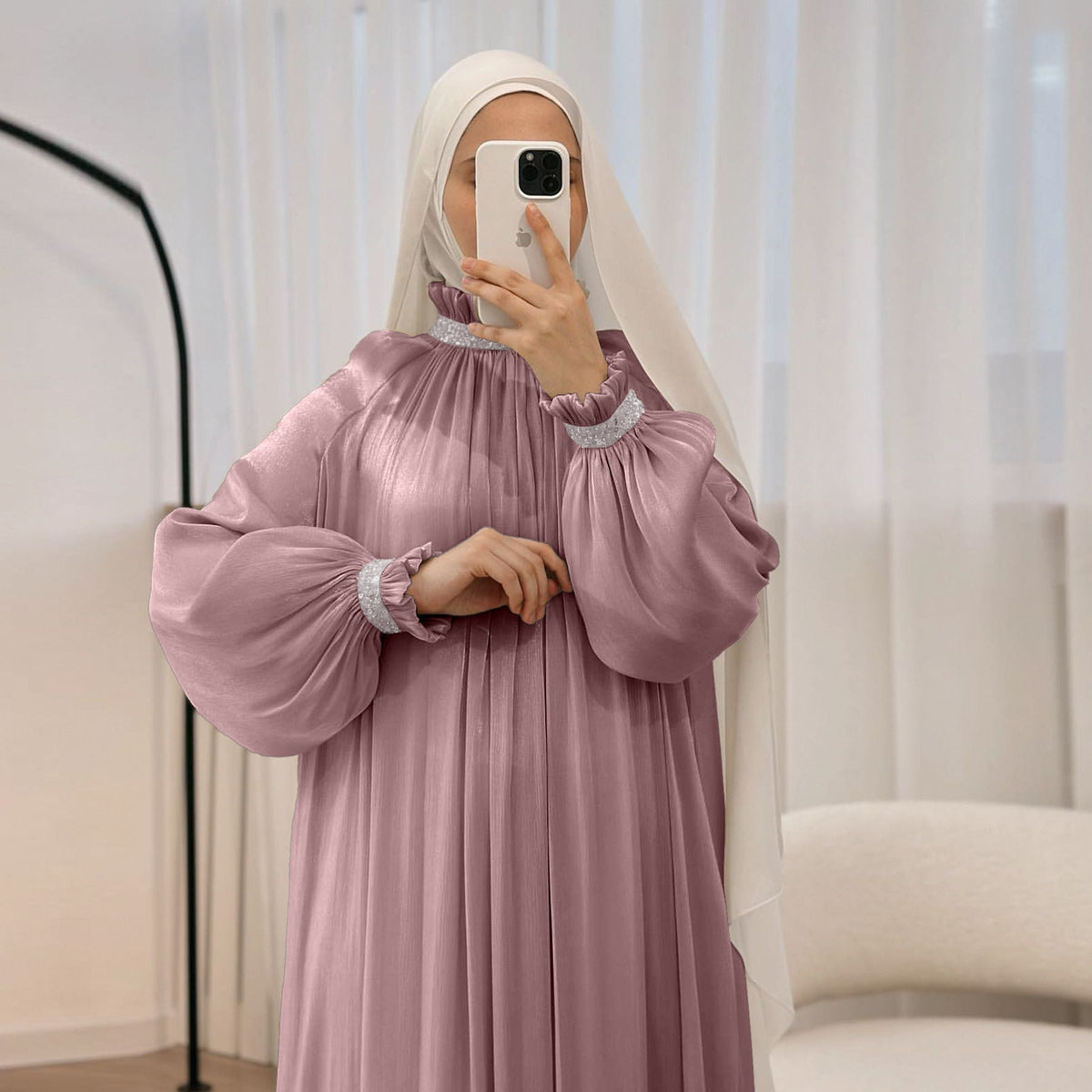 Abaya Élégante à Manchette Fleurie Brillante et Sequins | Abaya Brillante avec Sequins (MA140)
