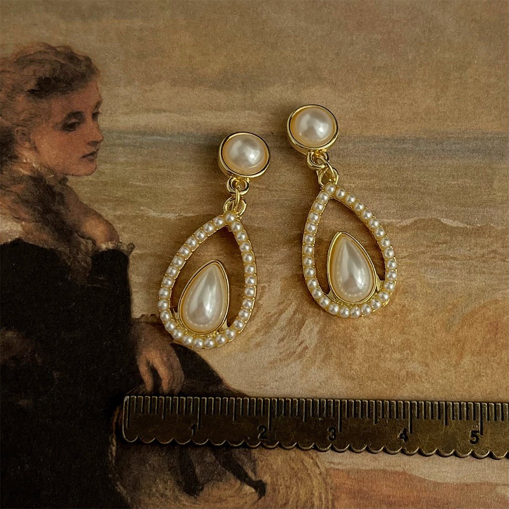 Boucles d'oreilles perles pendantes style Palace (MAC200)