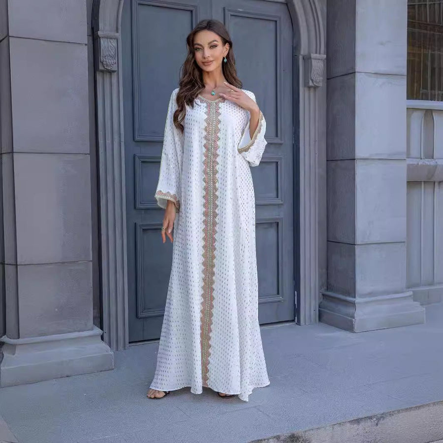 Abaya en dentelle brodée avec finition métallique (MA367)