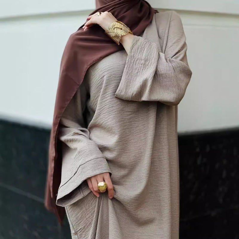 Abaya en crêpe texturé | Robe longue à enfiler et col rond (MA361)
