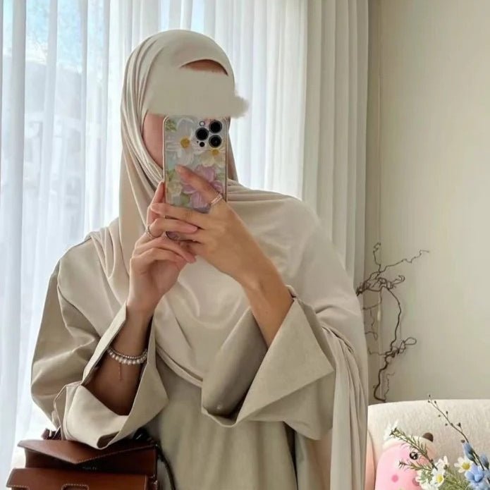 Abaya ample et élégante avec poches (MA104)