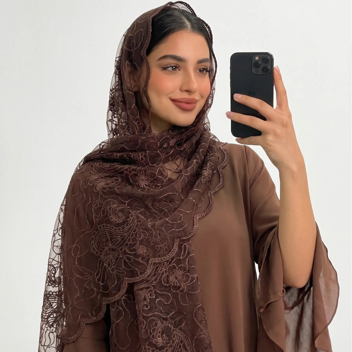 Hijab en Mesh Brodé Dentelle Florale (MH235)