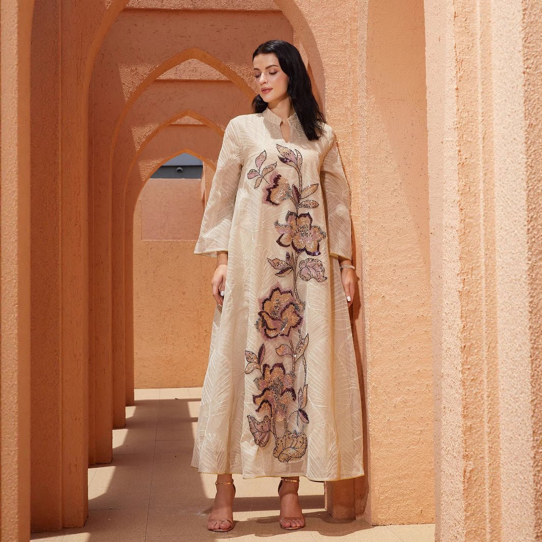 Abaya en organza brodée avec appliqués de sequins | Robe fleurie à col (MA373)
