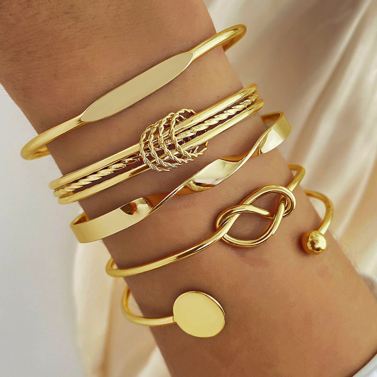 Bracelet ouvert rétro simple et polyvalent (MAC202)