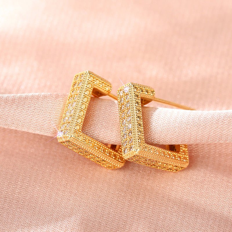 Boucles d'oreilles géométriques haut de gamme, micro-pavées de diamants ultra-brillants (MAC190)