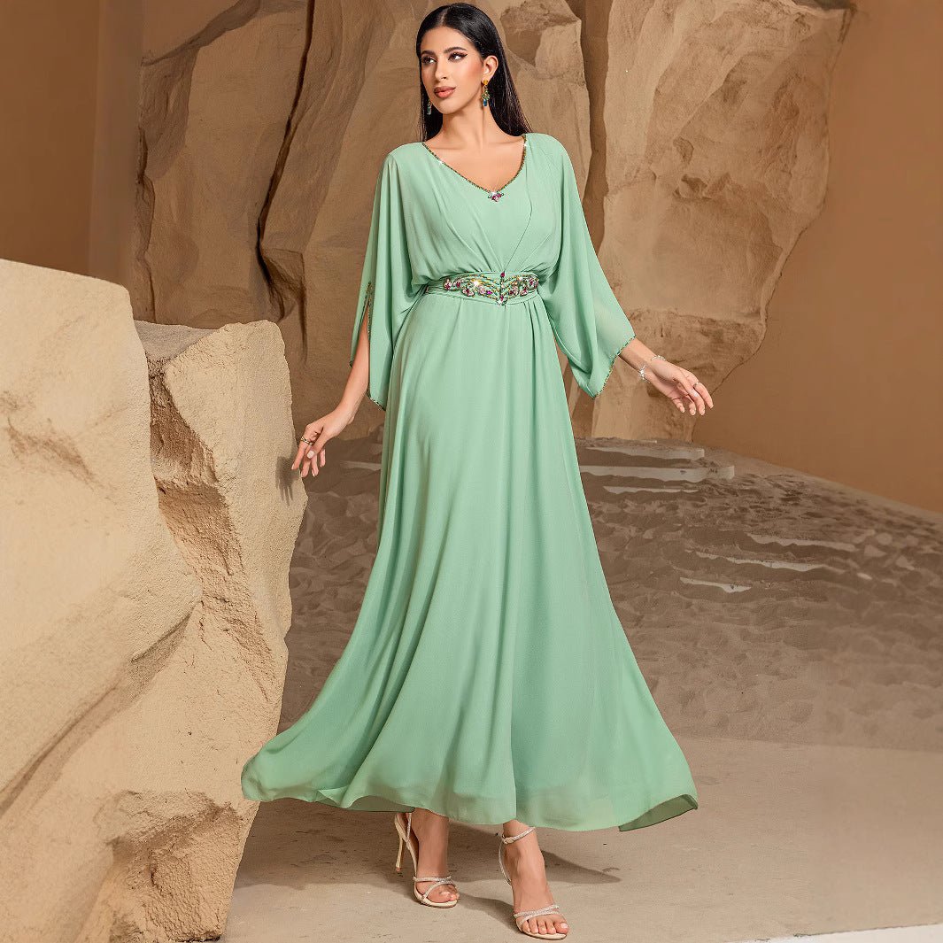 Élégante Abaya Robe Maxi Évasée Col en V Vert Menthe, Coupe A-Line Fluide avec Manches Cloche et Ceinture Ornée (MA189)
