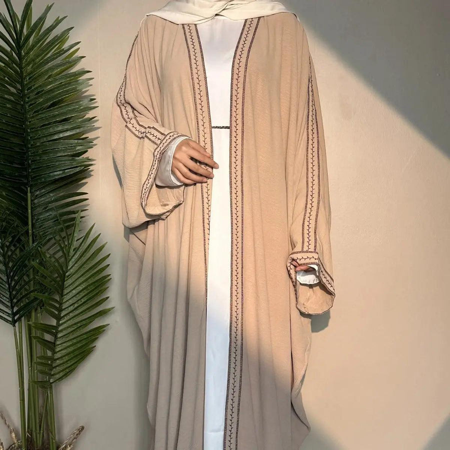 Abaya ouverte à manches chauve-souris avec broderie (MOA015)