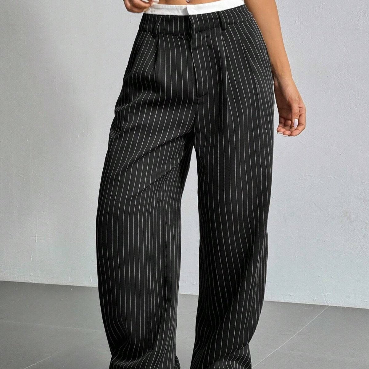Pantalon large à rayures fines | Pantalon taille haute avec ceinture contrastante (MS244)