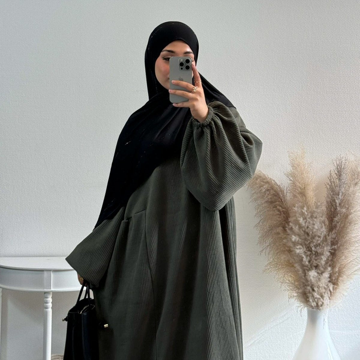 Abaya Swing en velours côtelé, coupe ample | Abaya Casual en velours côtelé (MA117)