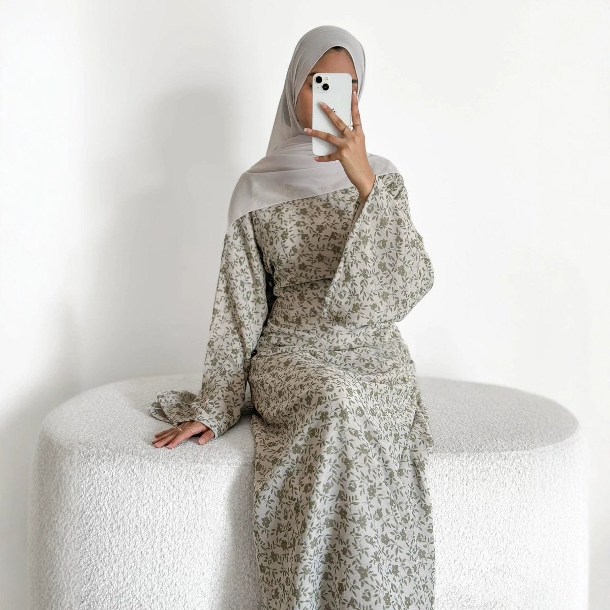 Robe Maxi à Manches Évasées et Motif Floral (MS490)