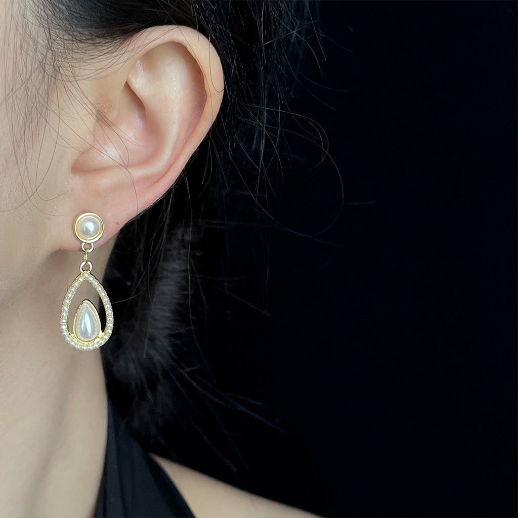 Boucles d'oreilles perles pendantes style Palace (MAC200)