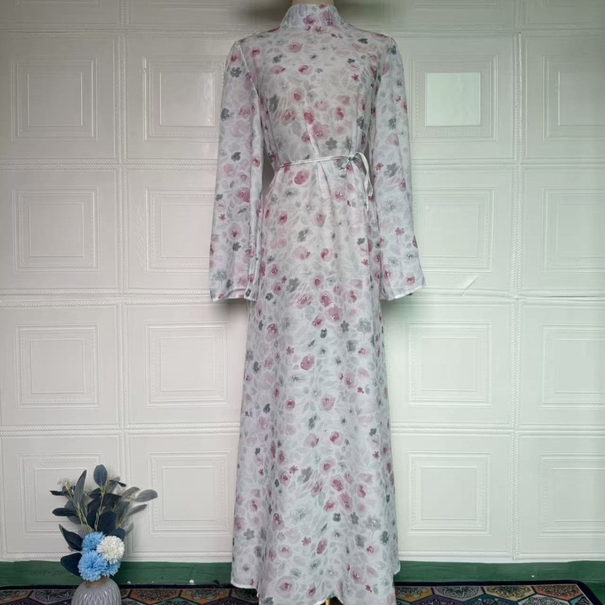 Robe Maxi à Imprimé Floral, Manches Évasées et Ceinture à la Taille (MS482)