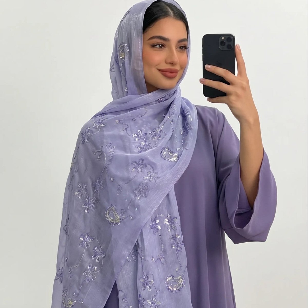Écharpe Hijab Brodée à Fleurs et Sequins (MH244)