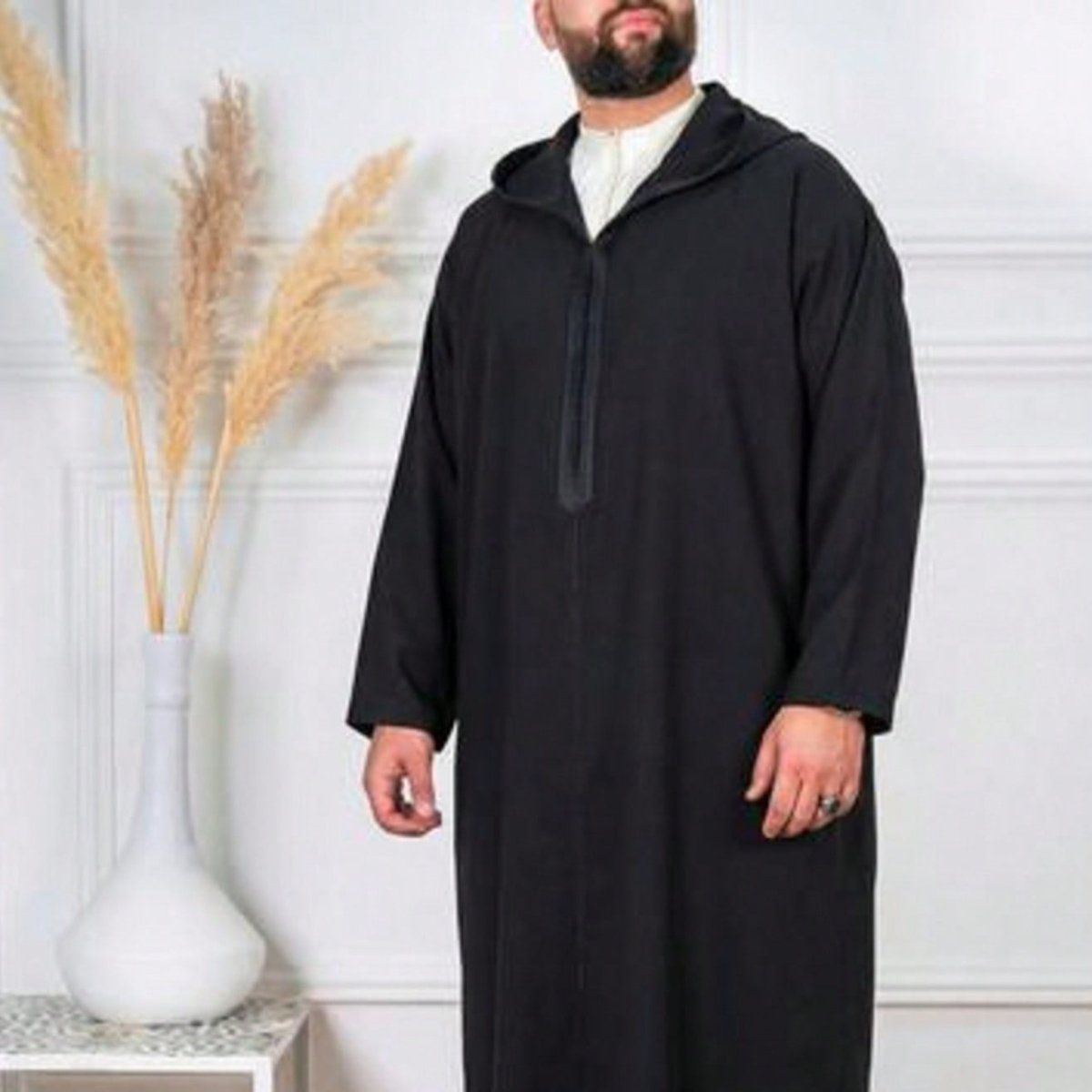 Robe Thobe Musulmane Modeste Longue à Capuche Noire Premium pour Homme (MT029)