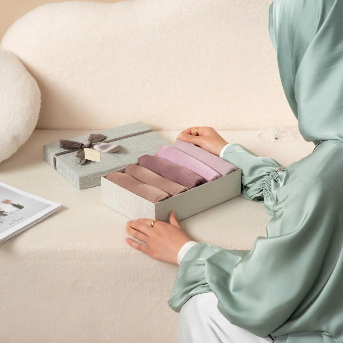 Coffret Cadeau Hijab en Satin Texturé Étoile (MH050)