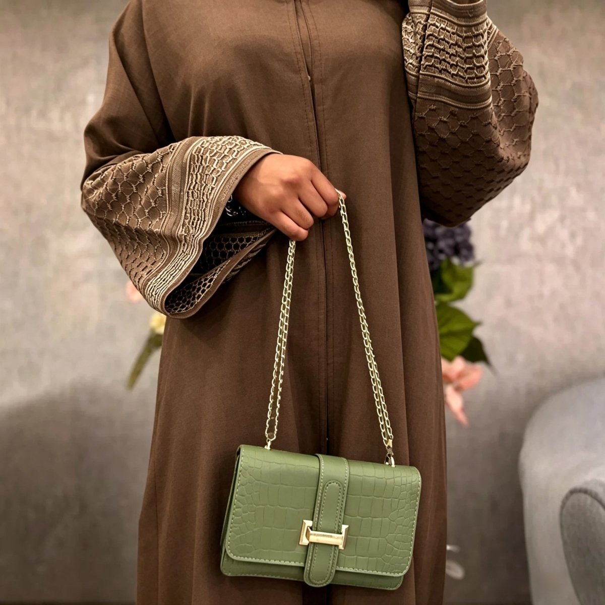 Abaya à manches brodées | Cardigan texturé ouvert devant à manches cloche (MOA263)