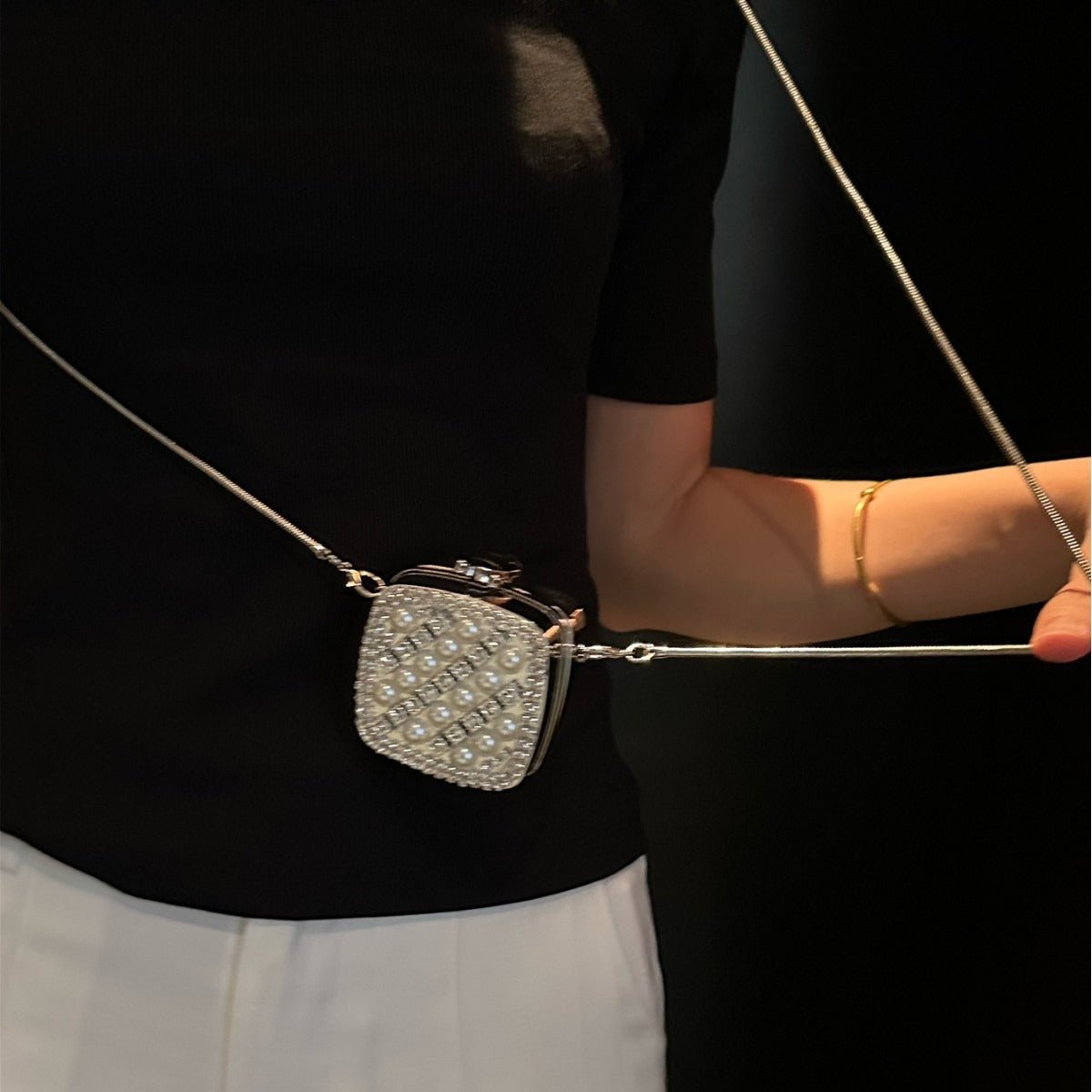 Mini pochette diamant format paume, sac de gala argenté glamour (MAC281)