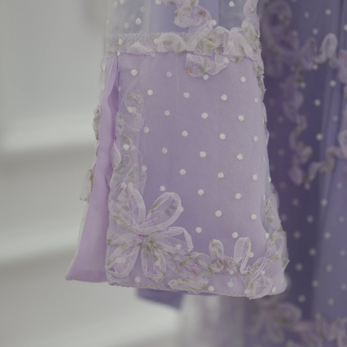 Abaya ouverte en mesh floral 3D (MOA288)