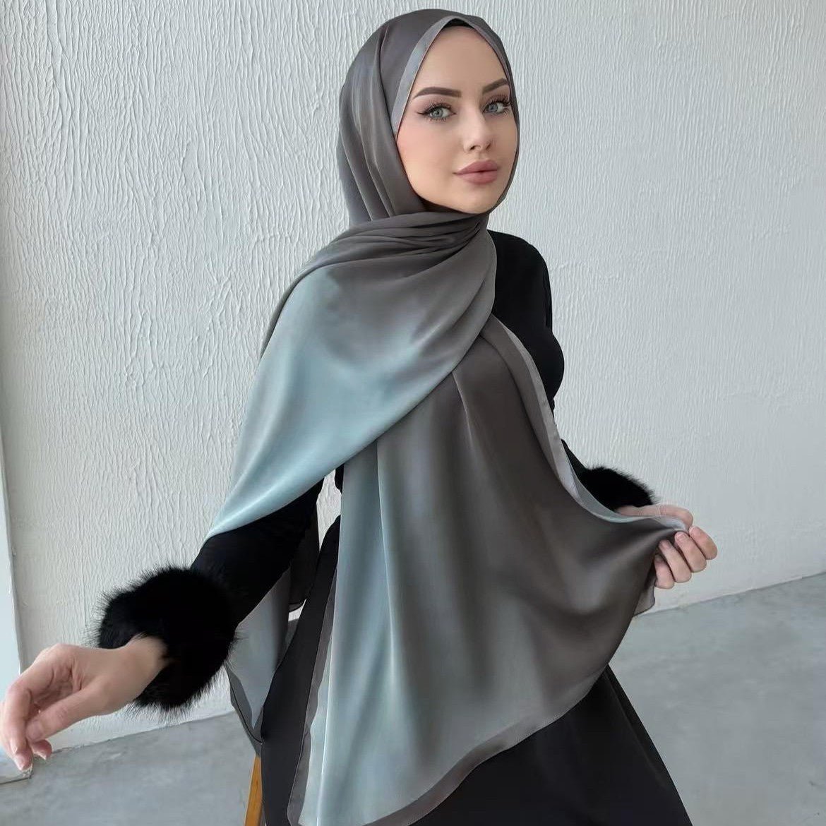 Hijab en Mousseline Perlée Premium de Luxe Dégradé (MH148)