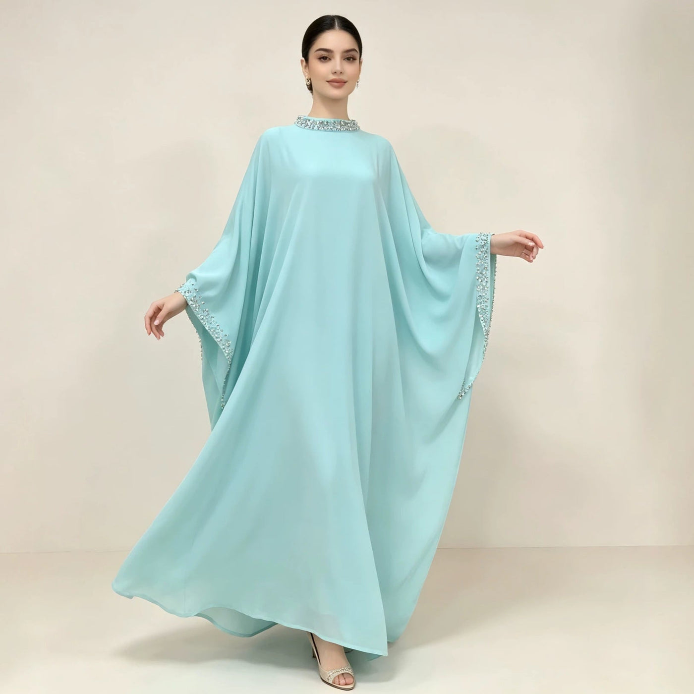 Robe Abaya Maxi à Col Montant et Manches Batwing Ornée de Perles et Cristaux (MA468)