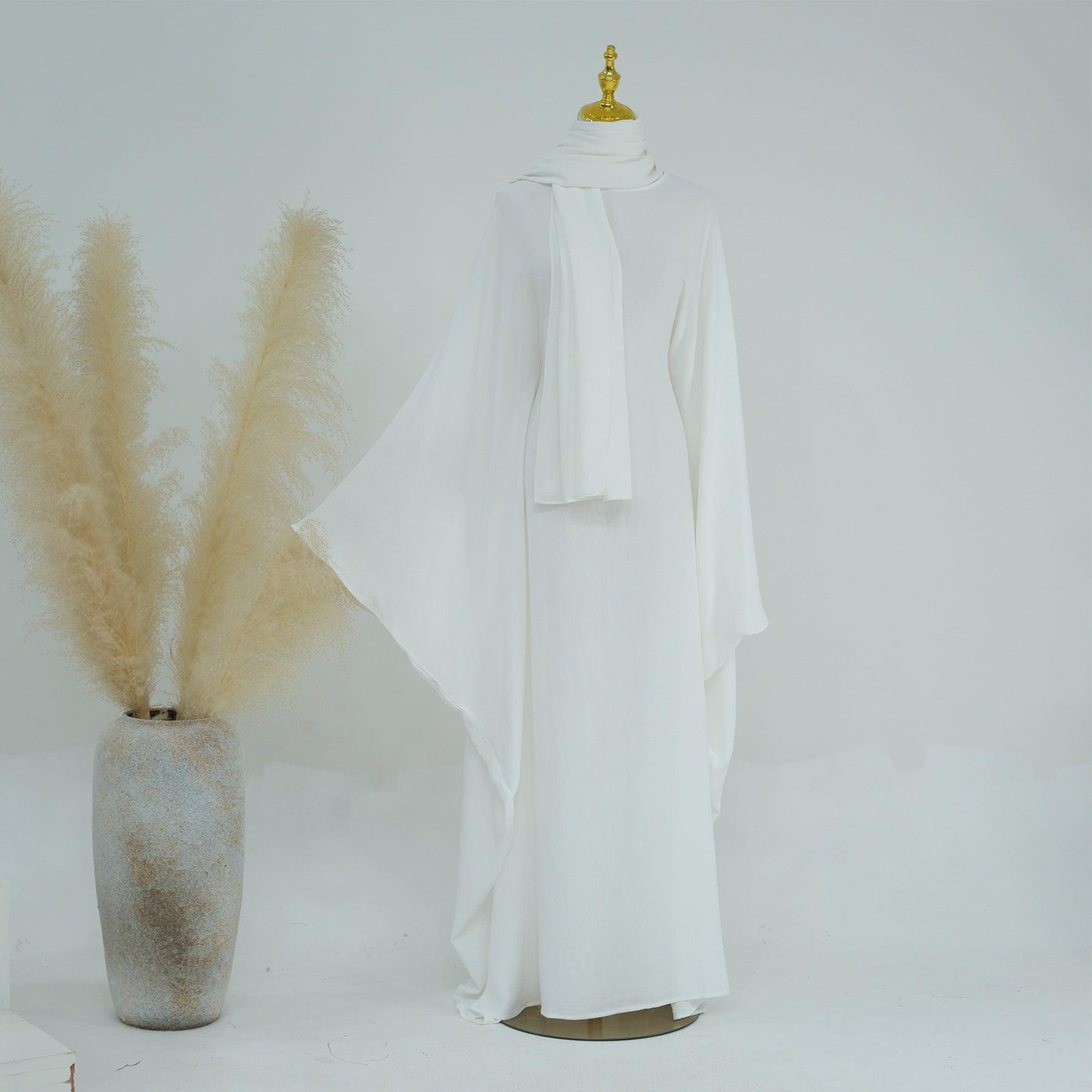 Abaya unie à manches papillon (MA048)