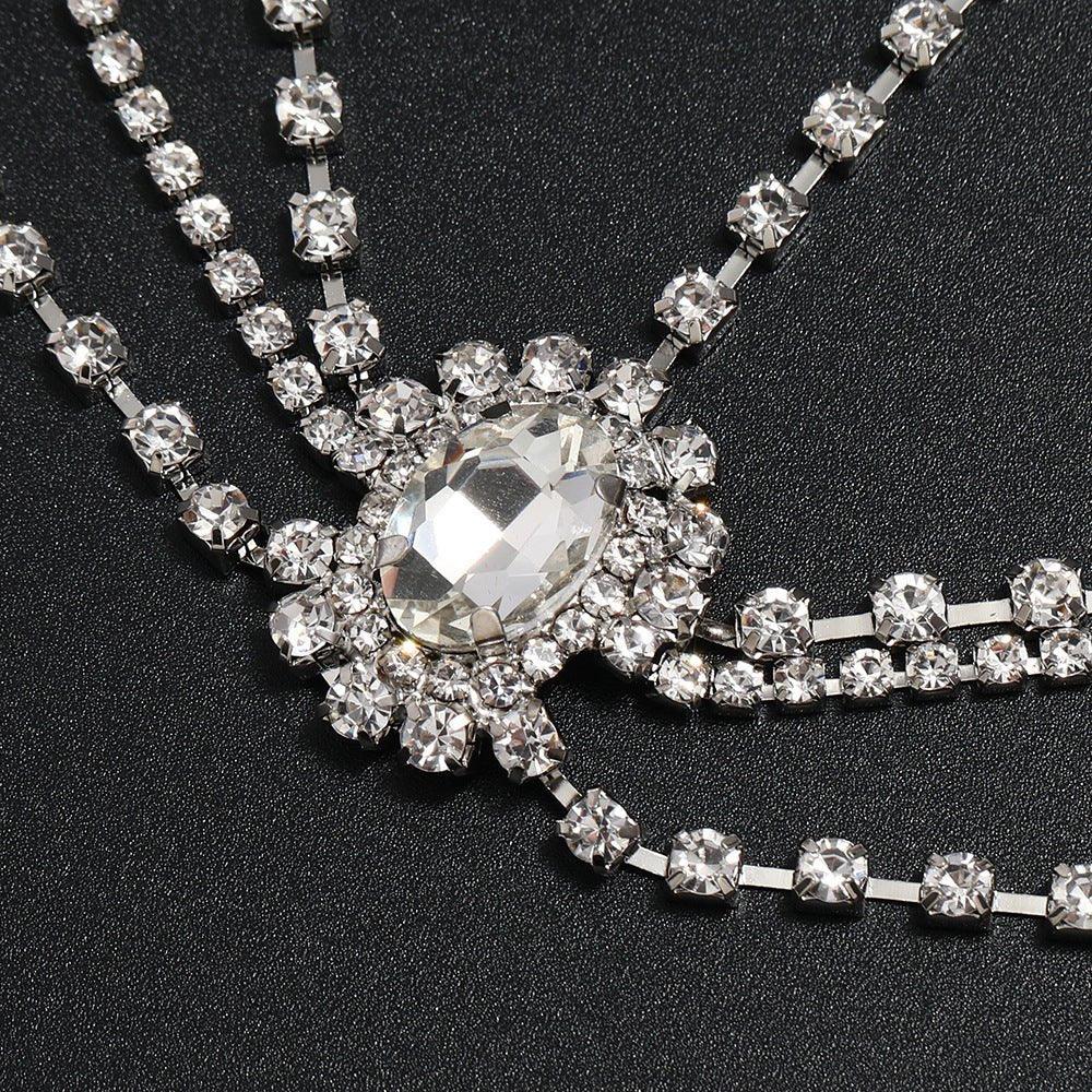 Bijou de front élégant à plusieurs rangs avec strass et pompons (MAC151)