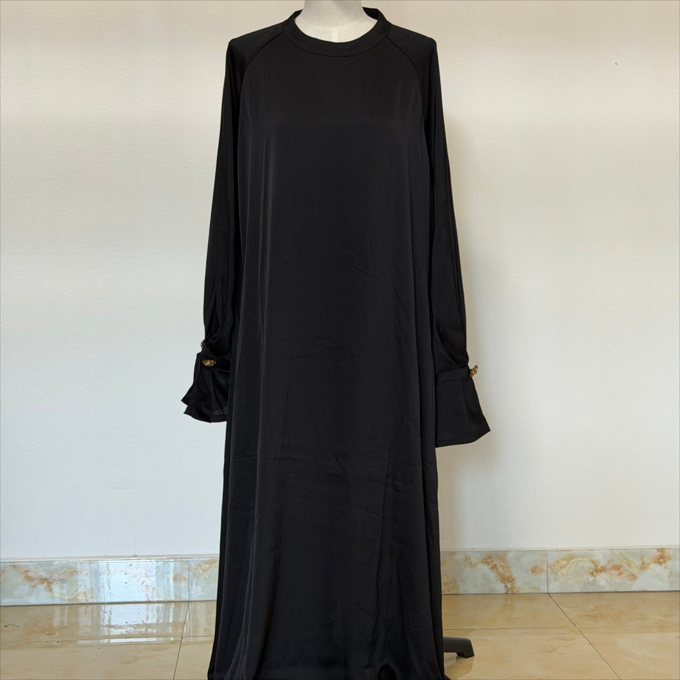 Archive Piece Black Jewel Button Cuff Pullover Abaya - MP064 (Taille XL uniquement)