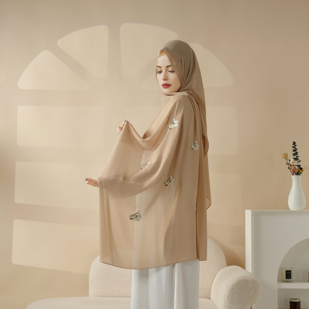 Foulard Hijab en Chiffon Uni Brodé, Hijab Brodé Extra-Fin (MH077)