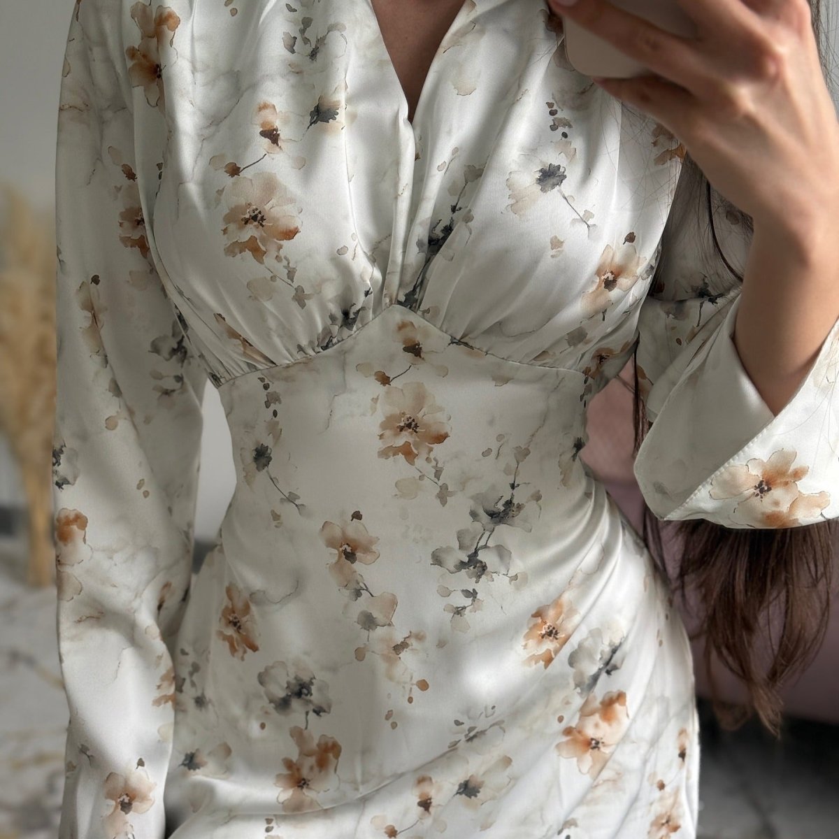 Robe longue en satin imprimé floral avec col en V (MS378)
