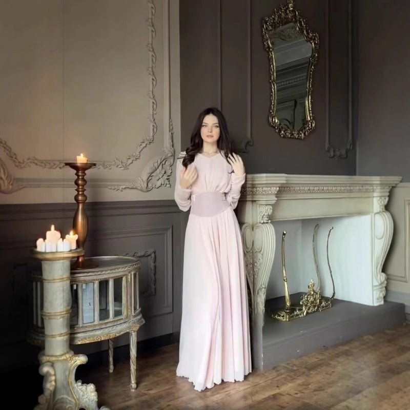 Robe élégante à manches bouffantes ornées de perles, avec taille contrastante (MA297)