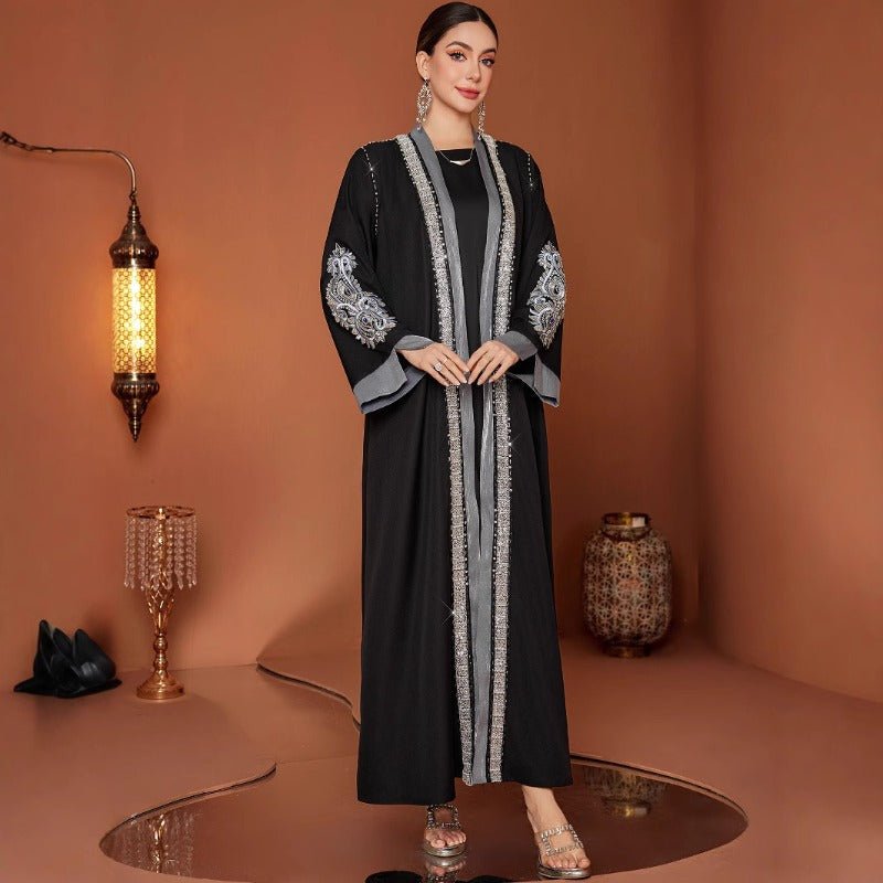 Abaya de Luxe Brodée à Strass | Ouverte devant avec Finition Contrastante et Manchettes Fendues (MOA235)