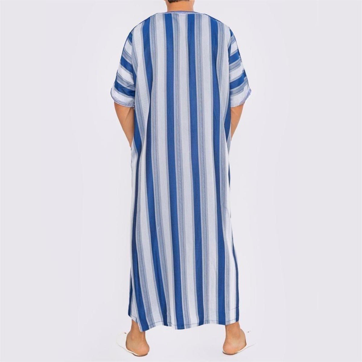 Thobe homme à manches courtes, rayures bleues et blanches, respirant, col en V et coupe modeste (MT031)
