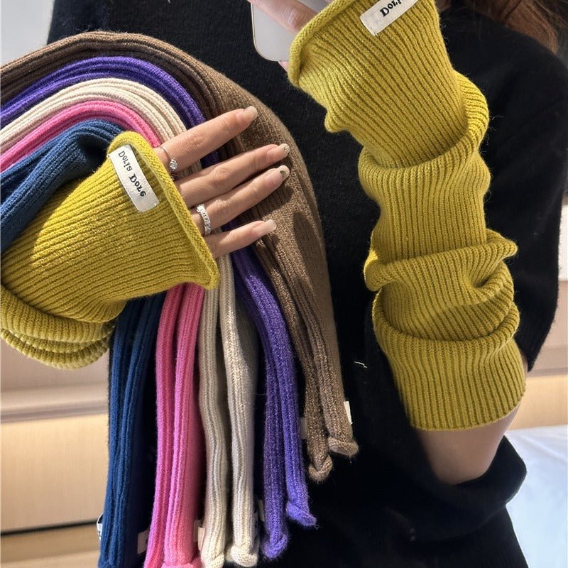 **Manches en Maille Cascadantes – Élégance Cosy pour un Style Superposé** (MAC312)